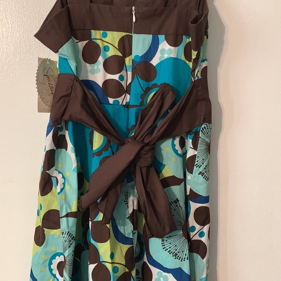 Speechless-Sundress- Med. -Pit to Pit, 18 Inches, Top to bottom 31 Inches. - Picture 6 of 10